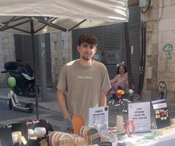 b294d9e9-ac38-42e1-8044-eeb47a219571 (2)